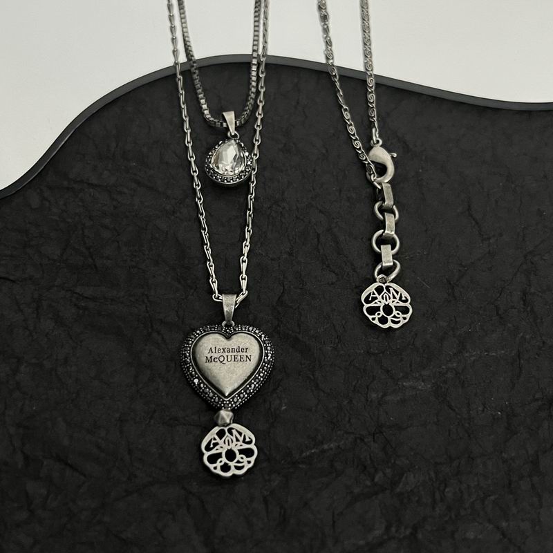McQueen necklace 05lyx02 (6)