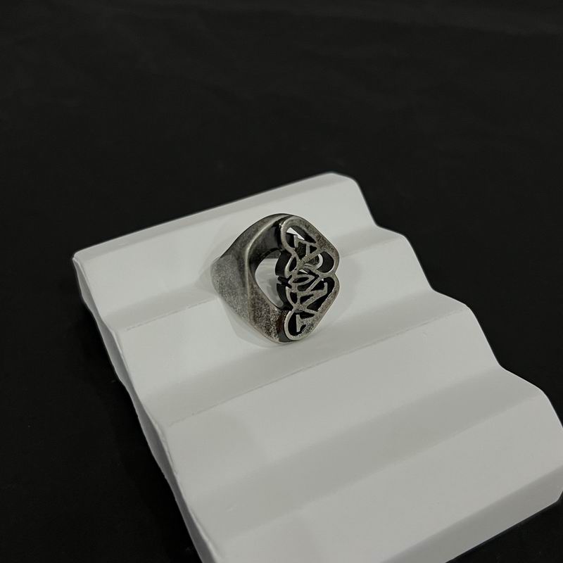 McQueen ring 05lyx2 (10)