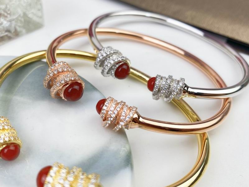 Piaget bracelet 05lyx13 (2)