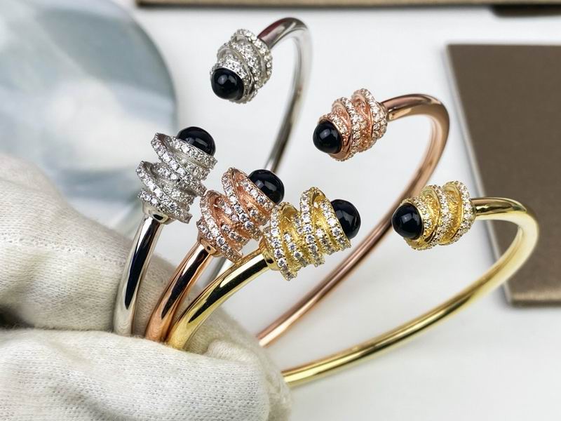 Piaget bracelet 05lyx18 (5)