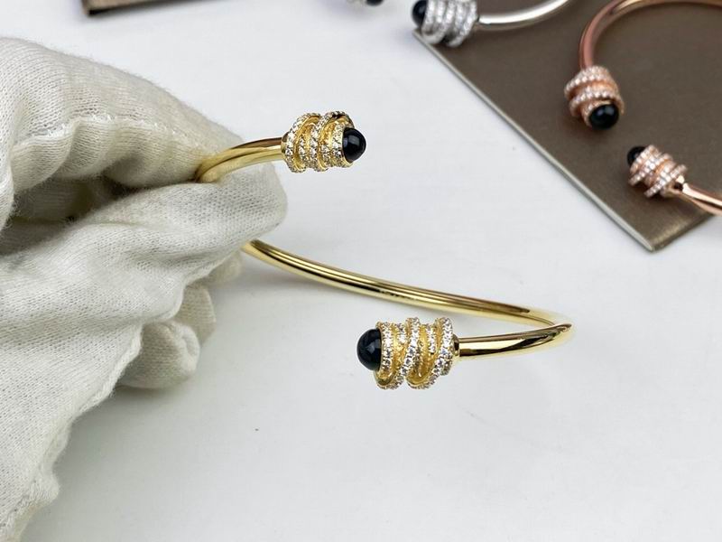 Piaget bracelet 05lyx18 (6)