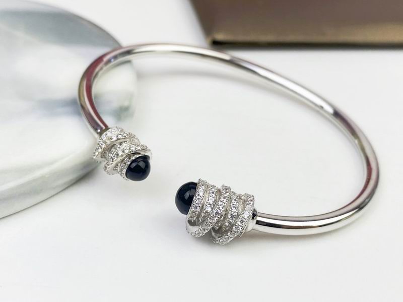 Piaget bracelet 05lyx18 (8)