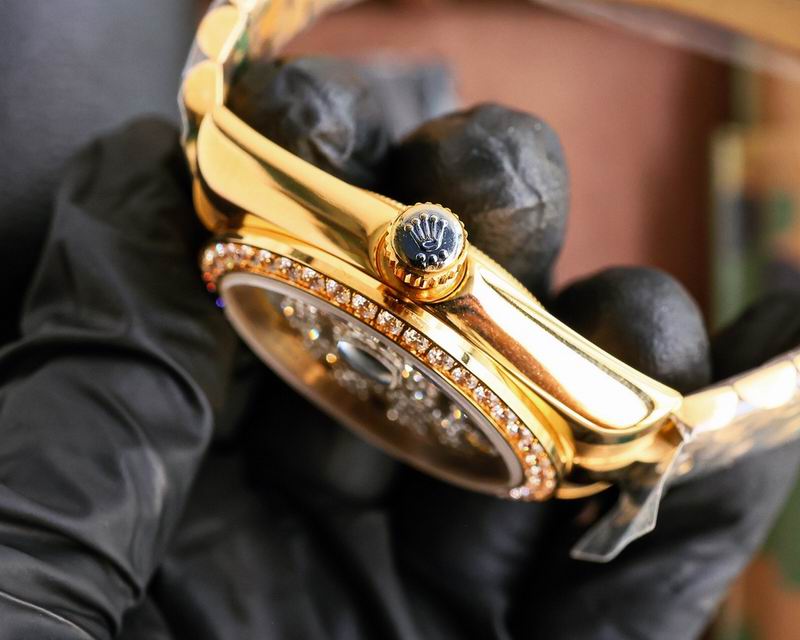 Rolex 40mm 14-Day Date (1)