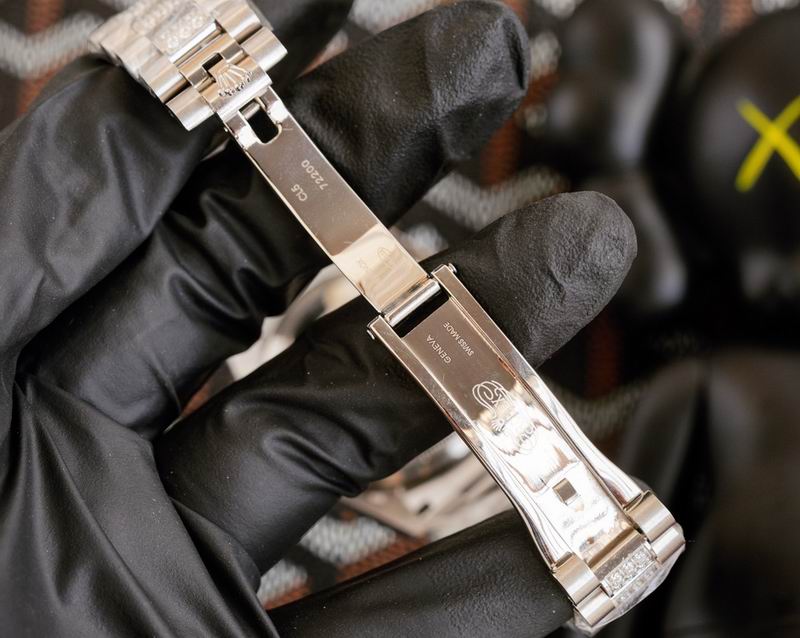 Rolex 40mm 18-Day Date  (2)