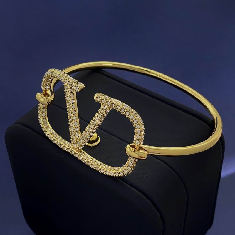 Valentino bracelet 05lyx37 (2)
