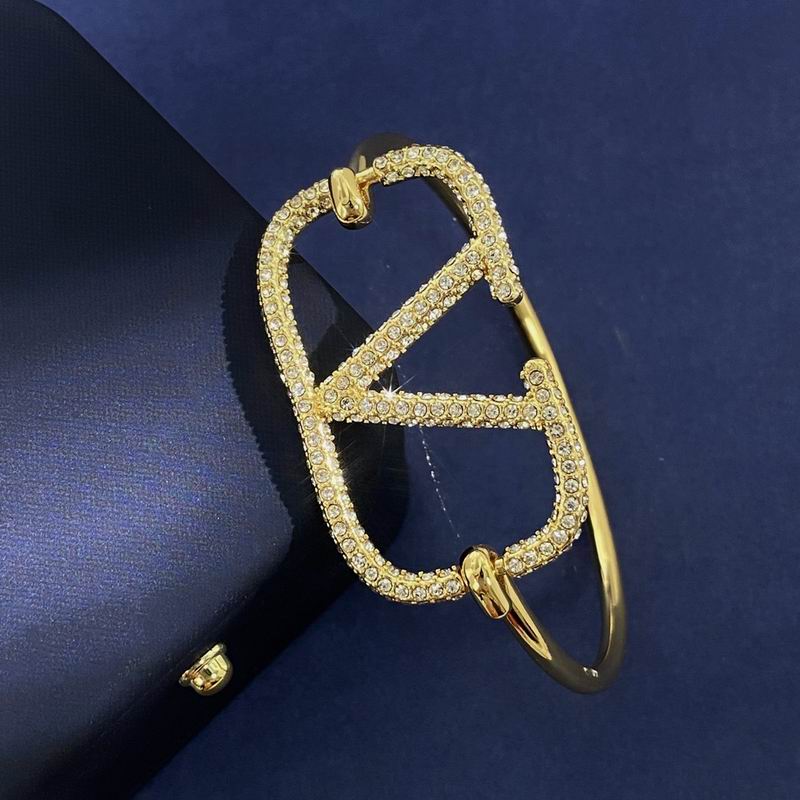 Valentino bracelet 05lyx37 (6)