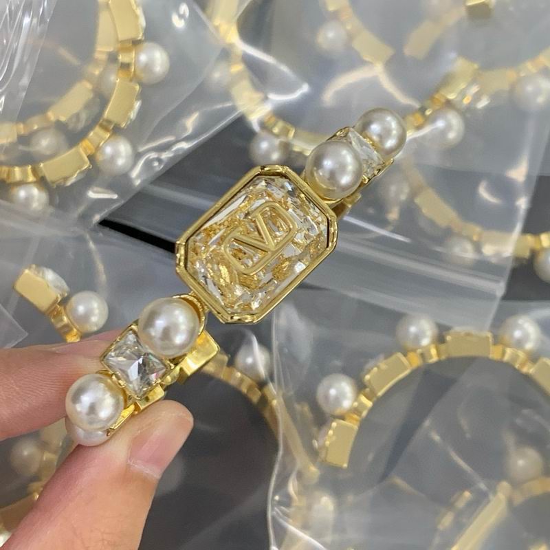 Valentino bracelet 06lyx52 (2)