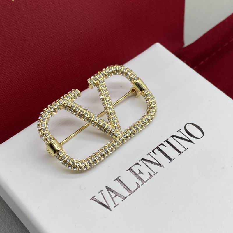 Valentino brooch 05lyx10 (2)