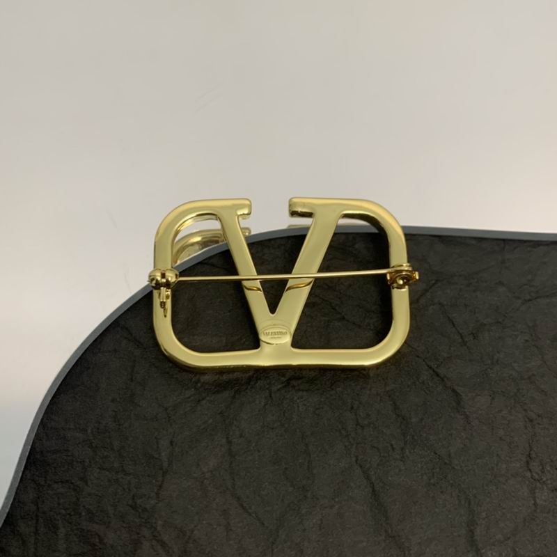 Valentino brooch 05lyx11 (3)