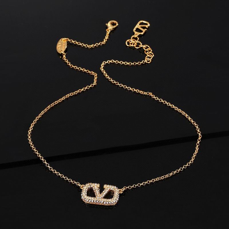 Valentino necklace 03lyx8 (3)