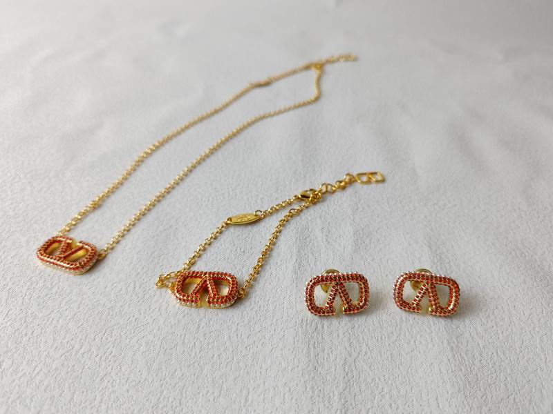 Valentino necklace 05lyx11 (1)