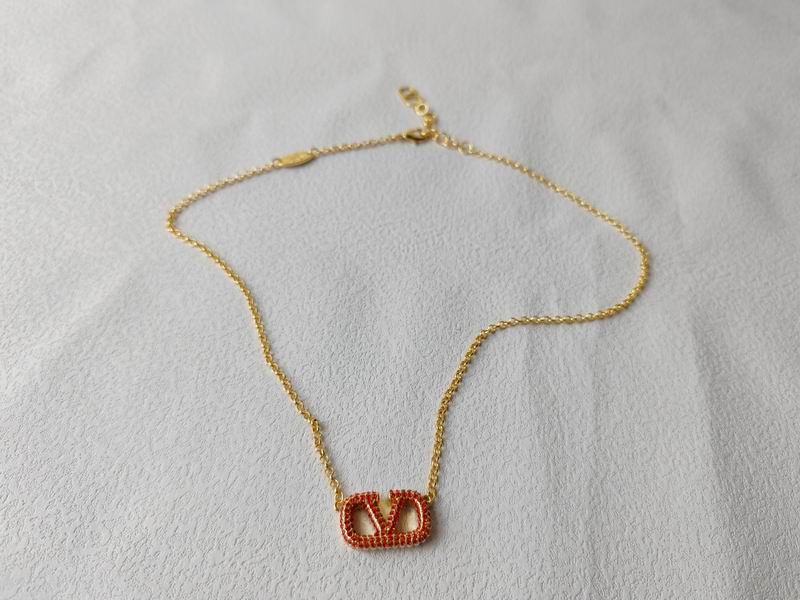 Valentino necklace 05lyx11 (2)