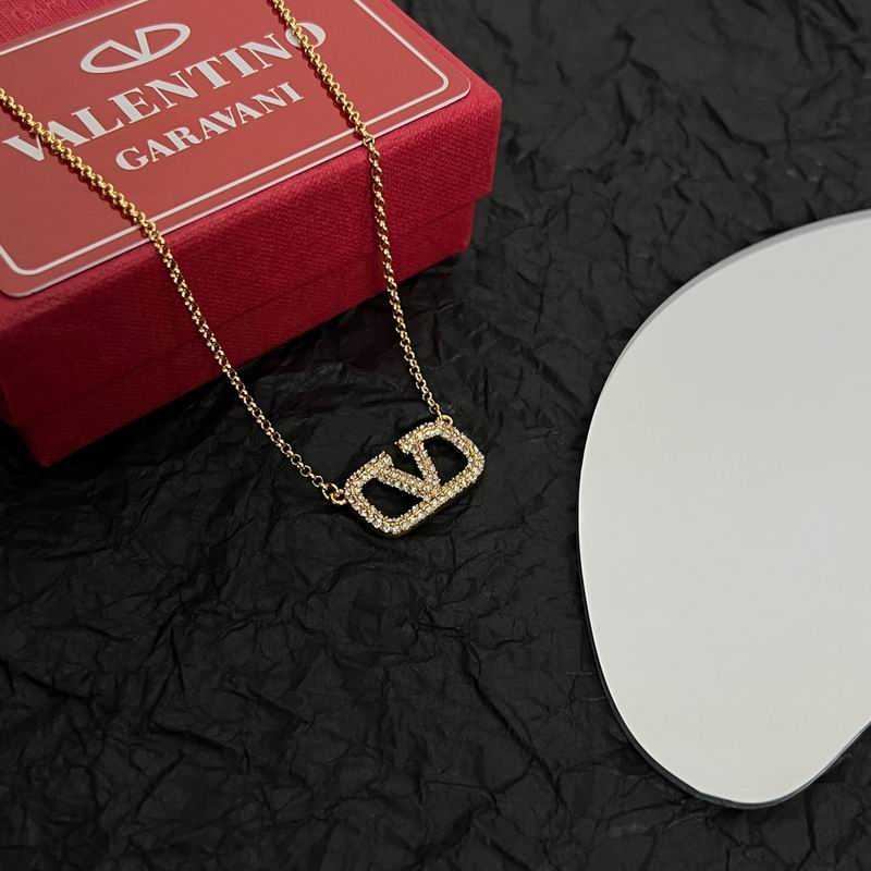 Valentino necklace 05lyx13 (3)
