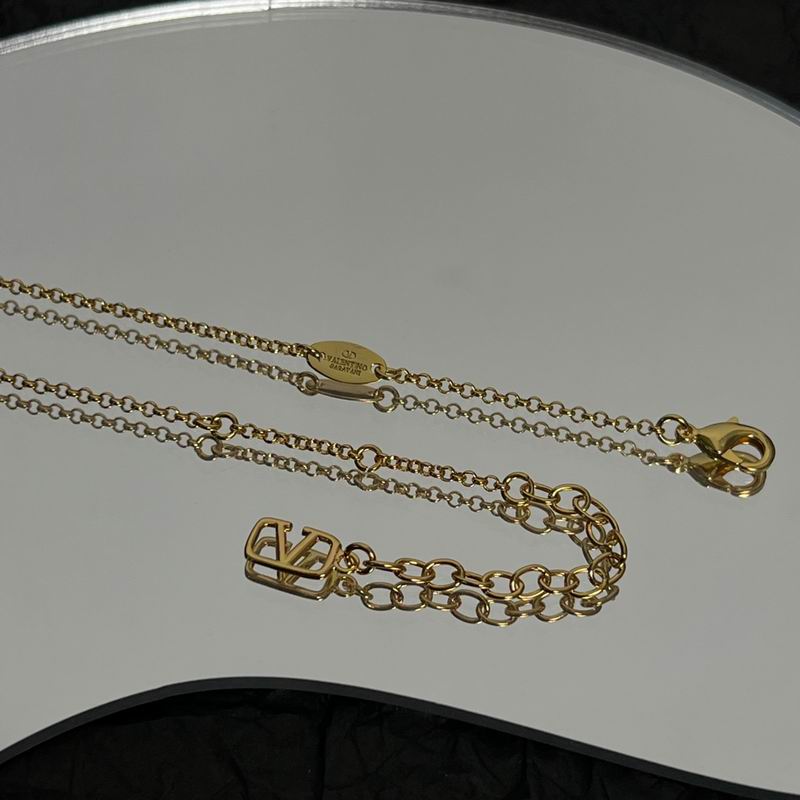 Valentino necklace 05lyx13 (6)