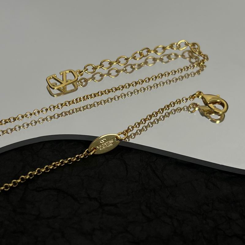 Valentino necklace 05lyx14 (6)