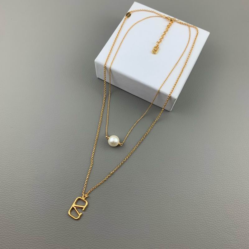 Valentino necklace 05lyx18 (1)