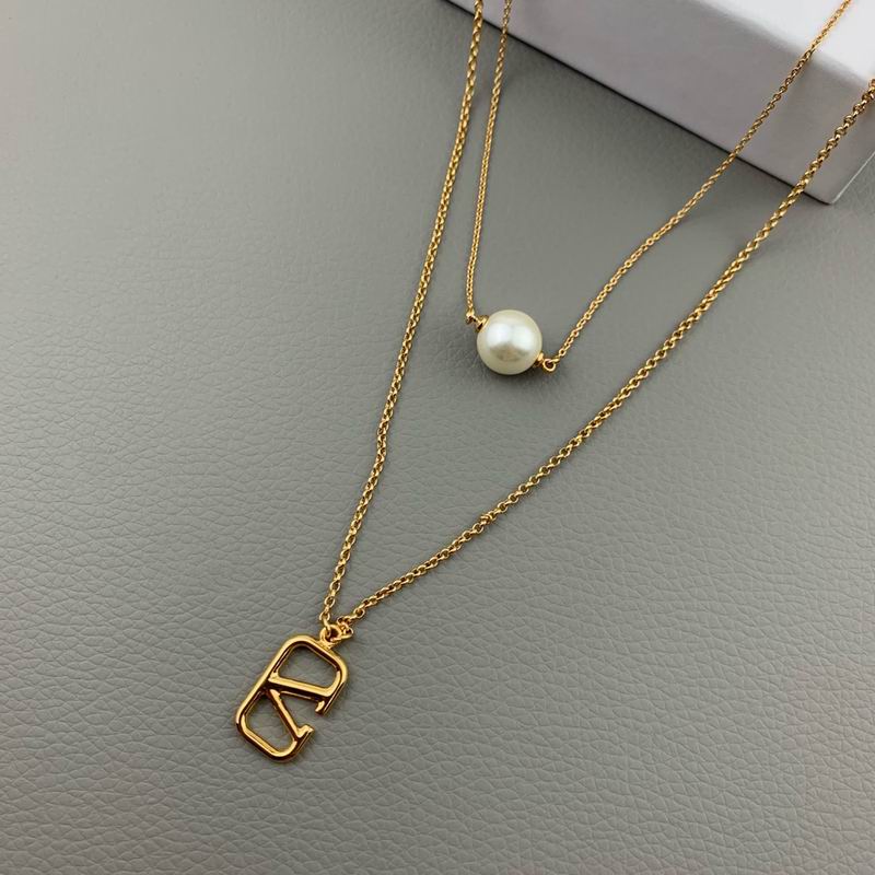 Valentino necklace 05lyx18 (2)