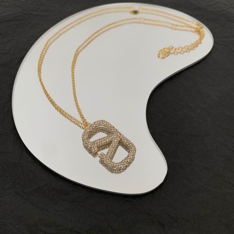 Valentino necklace 05lyx21 (2)