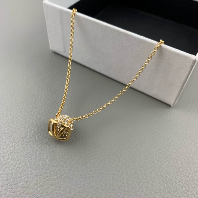 Valentino necklace 05lyx22 (1)