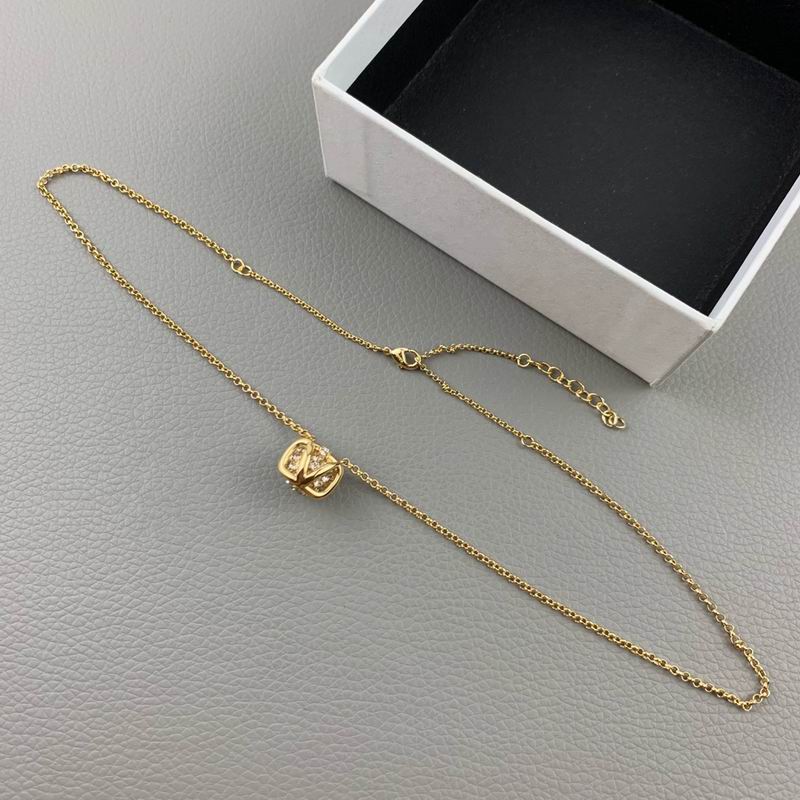 Valentino necklace 05lyx22 (4)