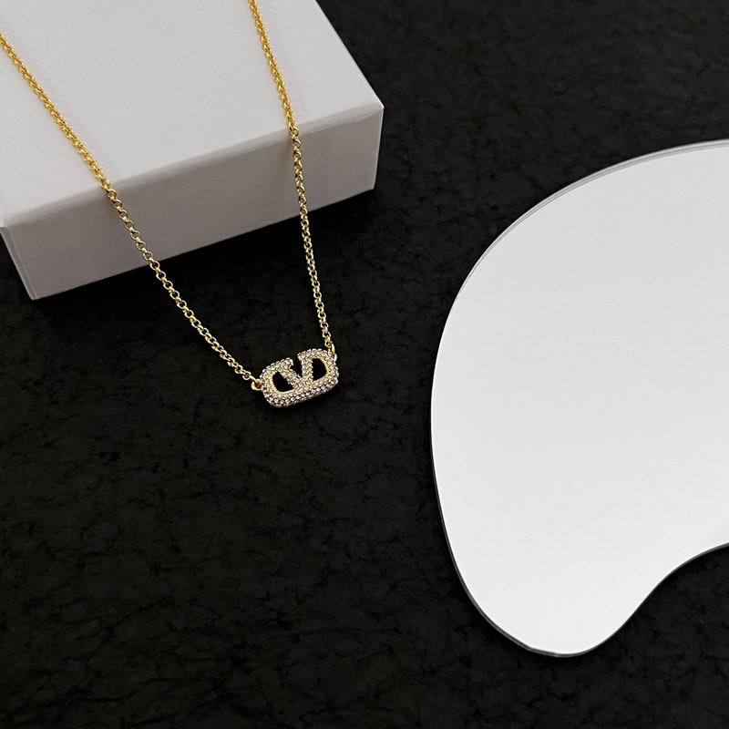 Valentino necklace 05lyx24 (1)