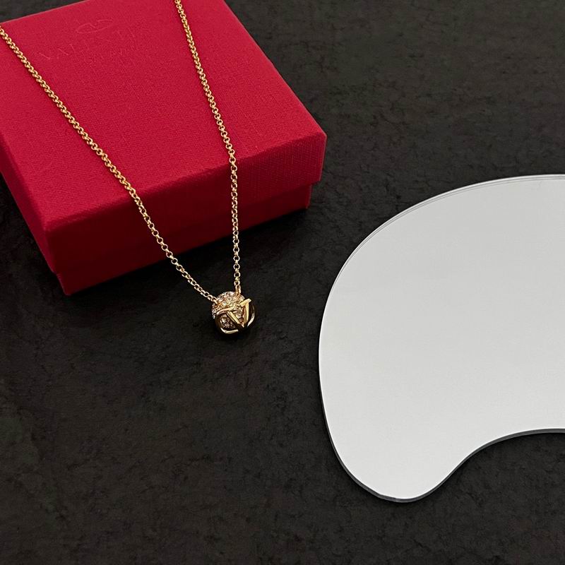 Valentino necklace 05lyx25 (1)
