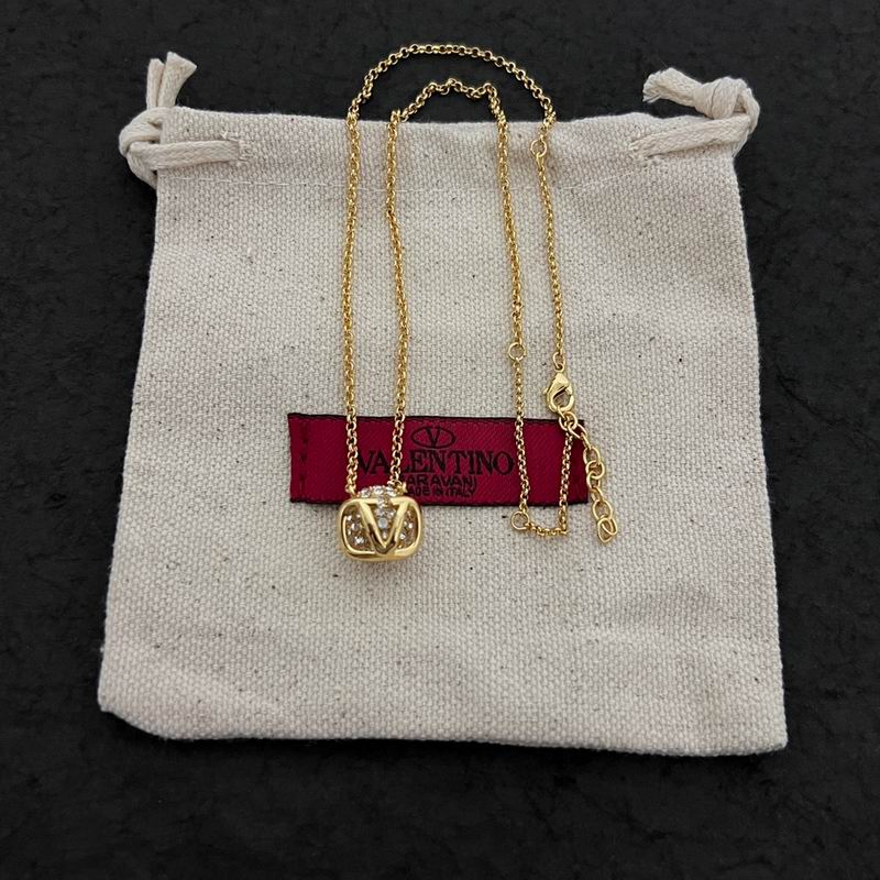 Valentino necklace 05lyx25 (2)