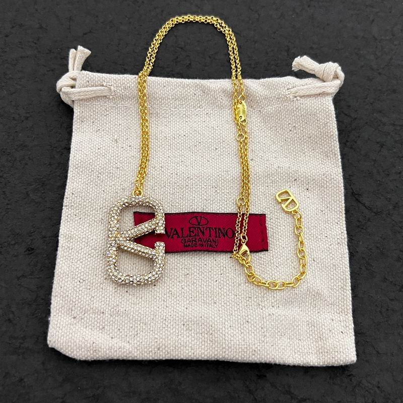 Valentino necklace 05lyx27 (2)