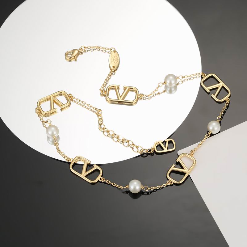 Valentino necklace 05lyx29 (3)