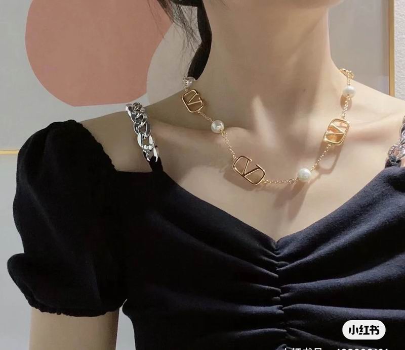 Valentino necklace 05lyx29 (4)