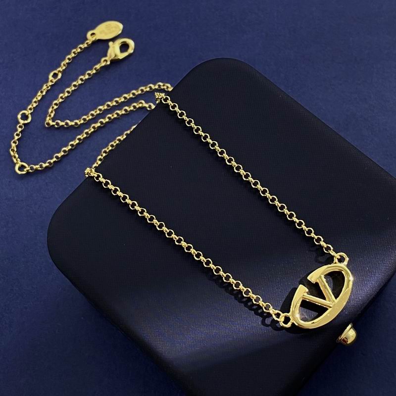 Valentino necklace 05lyx34 (2)