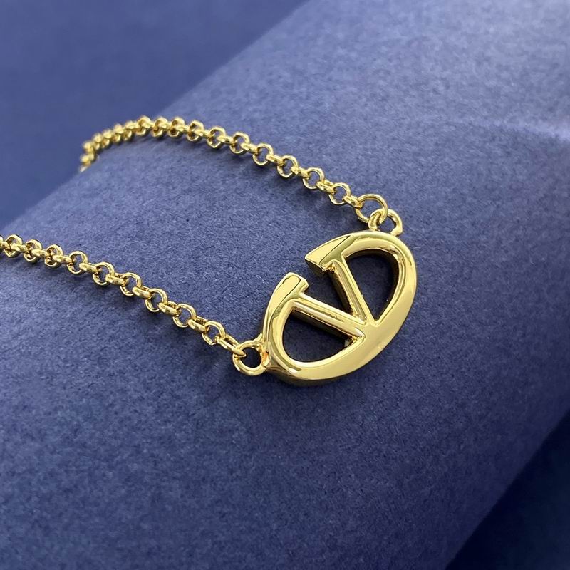 Valentino necklace 05lyx34 (3)