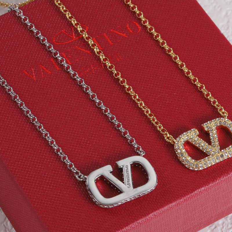 Valentino necklace 06lyx36 (5)
