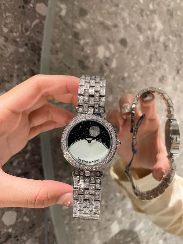 Van Cleef Arpels 38mm 40 (15)