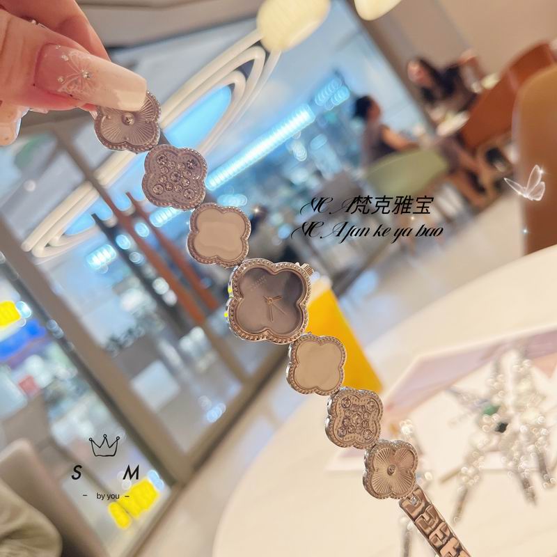 Van Cleef Arpels watch (16)