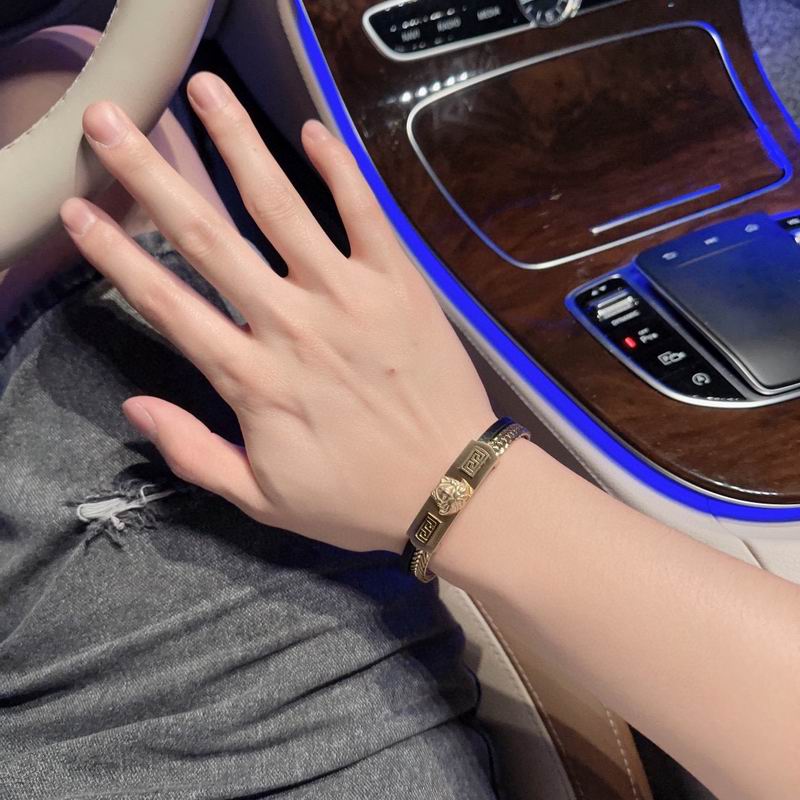 Versace bracelet 04lyx45 (4)