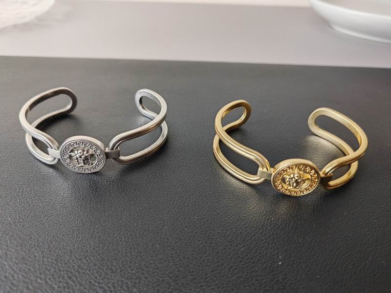 Versace bracelet 05lyx65 (1)