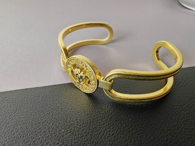 Versace bracelet 05lyx65 (3)