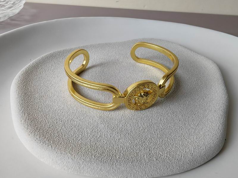 Versace bracelet 05lyx65 (6)