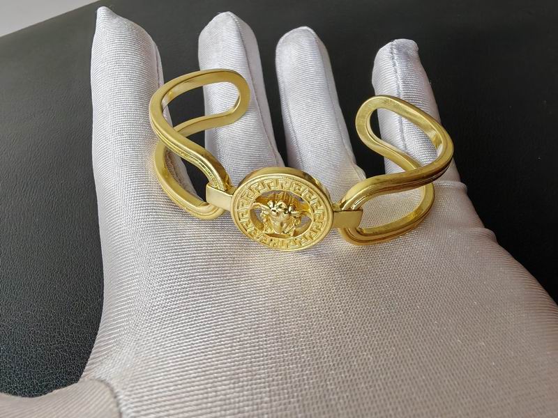 Versace bracelet 05lyx65 (8)