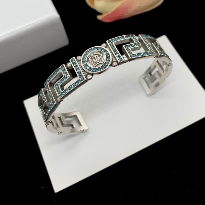 Versace bracelet 05lyx67 (2)