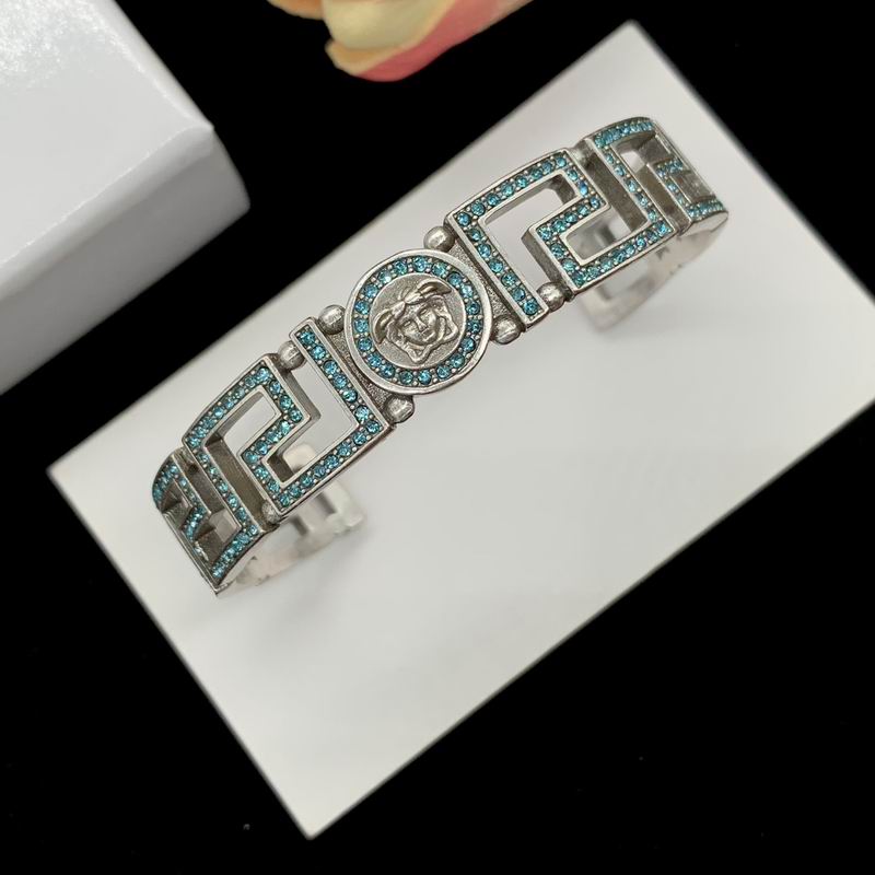 Versace bracelet 05lyx67 (3)