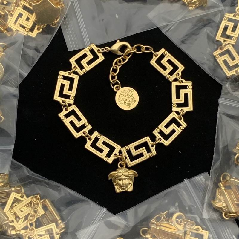 Versace bracelet 05lyx76