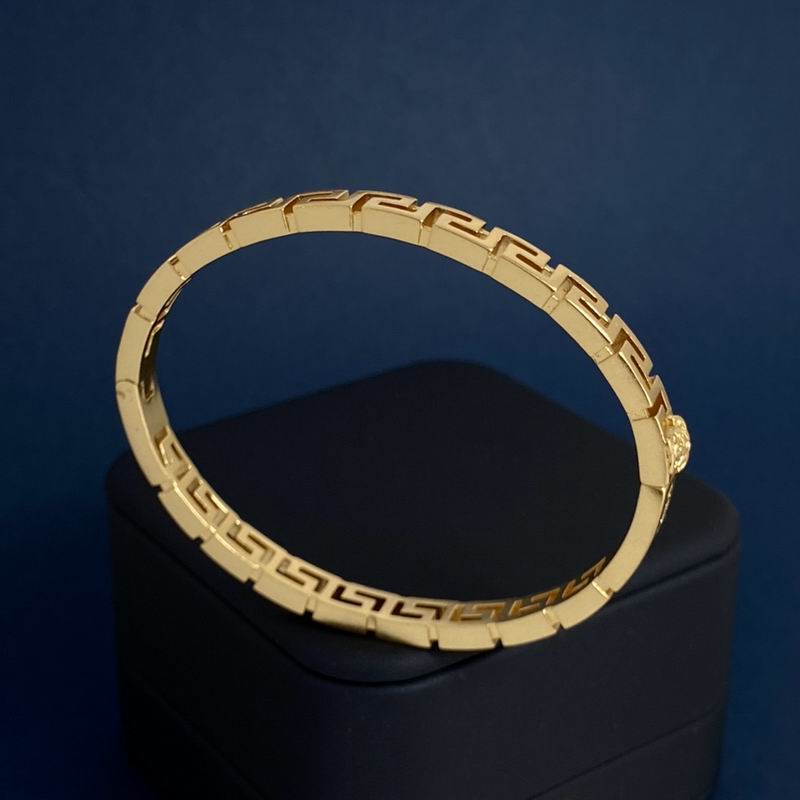 Versace bracelet 05lyx80 (3)