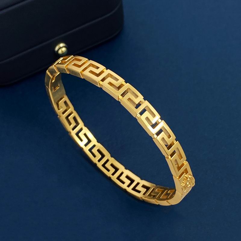 Versace bracelet 05lyx80 (6)