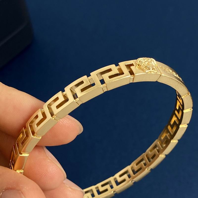 Versace bracelet 05lyx80 (8)