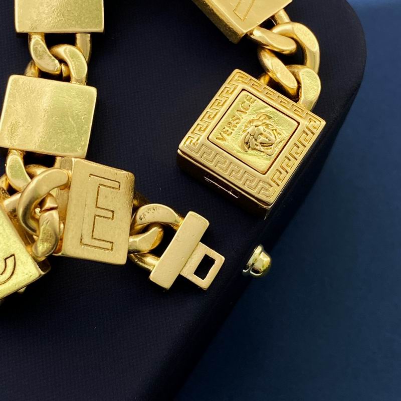 Versace bracelet 05lyx83 (4)