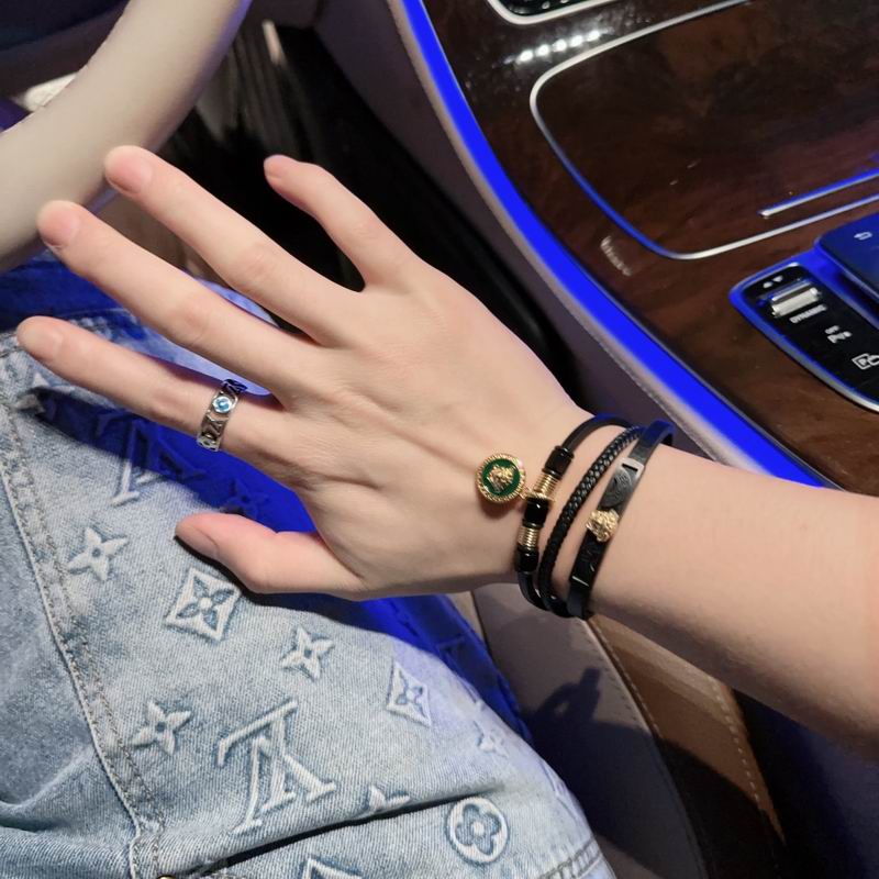 Versace bracelet 06lyx101 (9)