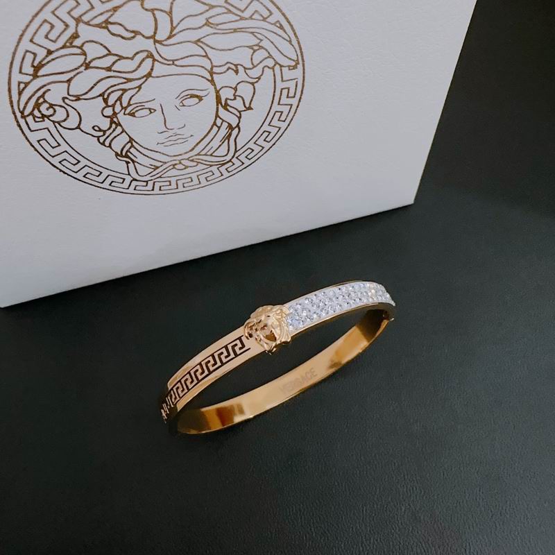 Versace bracelet 06lyx108 (2)