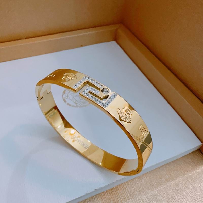 Versace bracelet 06lyx109 (5)